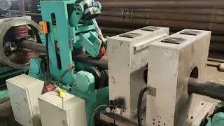 Magnetic flux leakage testing machine for steel pipe