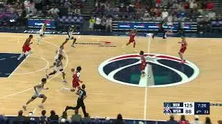 Jaylen Clark rises to block the shot