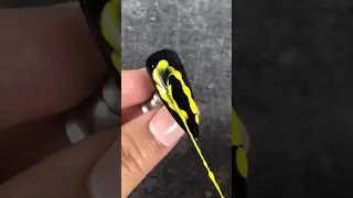In just 2 sec🤩 Nail art with thread 💅 #music #beginners #nailtutorial #status #shorts #yt #simple