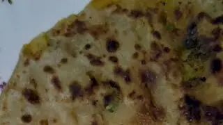 Garma Garam Aalu Pyaj ka Paratha 😋 | Desi Ghar Ka Nashta | Full Recipe