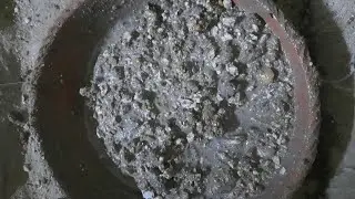 Crushed chalk / stones mixing in water 💦  ASMR 🤤 #asmr #chalkasmr #stone 