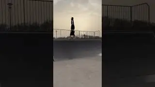 Amazing tricks on roller skates #tricks #acrobatic #rioroller #rollerskates #wrotki  #kr&oacute;lwrotek