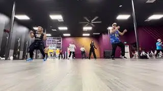 Crunch fitness Zumba Class dance fitness 