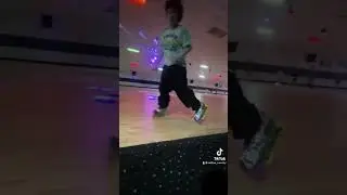 #rollerskating #dance #skate #backflip #therian #flip #breaking #breakdance #trampoline #wrestling
