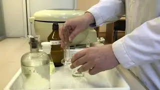 Gravimetric determination of uranium. UO2(NO3)2+NH4OH
