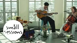 Jules Ahoi - Icarus (live) | Småll Sessions