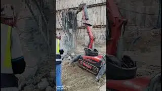 DXR Robot in action! Advanced pile breaking technology 🔥 #DXR #PileBreaking #Demolition
