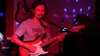 Mr. Ed's Couch Concerts ft. Swerv!