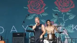 Dayseeker - Vultures - Dark Winter