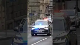 *Howler siren* Prague Police VW Touareg command vehicle responding #police #prague #emergency #car
