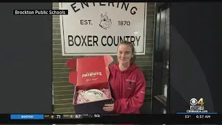 First female player to score a touchdown in Brockton receives Patriots football