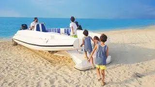 How to directly beach a boat - Amphibious Beachlander Boat