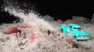 Spectacular Diecast crash 1/64 scale of model cars in slow motion 1000 fps