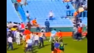 IT ALL KICKS OFF BETWEEN COVENTRY CITY & LEICESTER FANS AT HIGHFIELD ROAD 1984 UK FOOTBALL HOOLIGANS