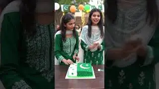 Village Girls Decorating Pakistan Flag Cake 🇵🇰 | 14 August Celebration in 4K