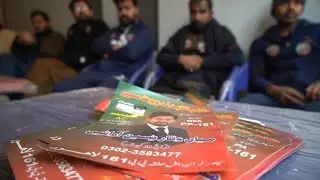 Ahead of Pakistan's elections, parties hope to woo young voters &bull; FRANCE 24 English