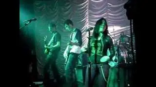 KISS Cover Banda Pl&aacute;gio de Varginha MG 2013 em Lavras MG(Titunina)