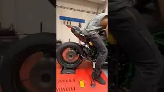 Kawasaki Ninja H2R Road Legal Superfast Bike Rider!🏍️🔥#Shorts #Superbike#NinjaH2R#ZX10R #ViralShorts