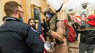 St. Louis lawyer representing Capitol rioter seen in viral photos says Trump should pardon him