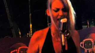 RAGGY MONSTER live at Flaunt Respectables! (Since I've Been Loving You)