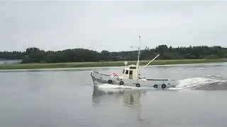 Br Larssons Mek. Verkstad Buster Bogsermotorb&aring;t / Isbrytare - 63 905387 1/3