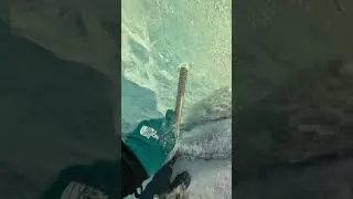 पता नहीं बर्फ है या पानी😂 #iceberg #satisfying #asmr #shorts #trending #youtubeshorts #pov