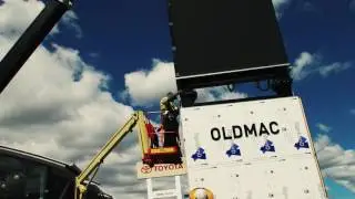 Auto Industry's Largest Digital LED Pylon TOYOTA