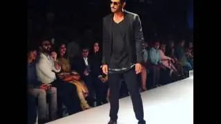 Arjun Rampal sets the ramp on fire for jabongindia presents