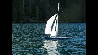 RC Dragon sloop - spinnaker launcher