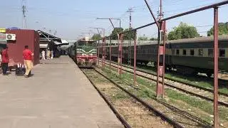 2 dn Khyber mail express arriving multan cantt railway station #subscribemychannel #railwaycontent 
