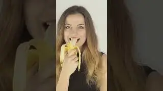 Польза авокадо или банана? Что съесть на завтрак? Узнайте, какой вариант самый полезный.