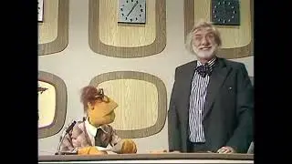 The Muppet Show - 317: Spike Milligan - News Flash: International (1979)