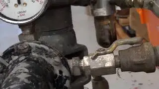 Binks 183G 10 Gal 110PSI Galv Painting Casting Pressure Pot, Agitator Regulators