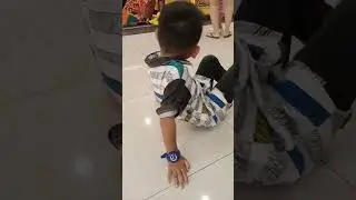 ketemu Dila Karawang dangdut academy di mall Tecno mart