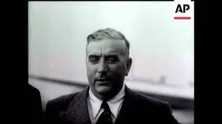 Menzies Arrives In US