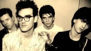 The smiths- Reel around the fountain lyrics