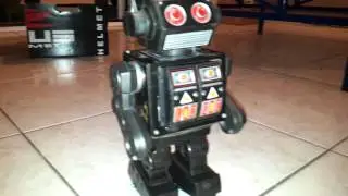 vintage  toy robot (made in Japan japan,bought 1978) horikawa?