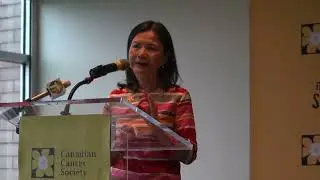 加拿大防癌协会资助的癌症研究专家 Dr. Annie Huang发言