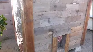 Chicken Coop build from wood pallets only