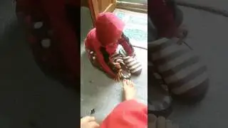 baby run with mom slipper 🥿
