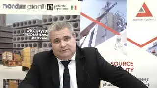Anton Ohlert на выставке 