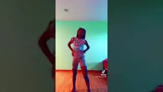 A lil majorette