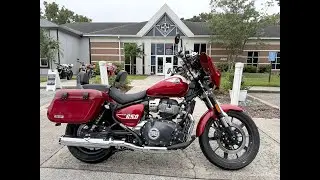 2024 Royal Enfield Super Meteor Bagger Red PreOwned