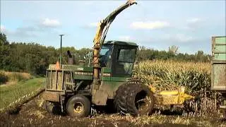 Oorts mais hakselen 2015 , met John Deere 5830