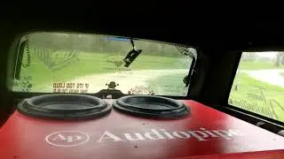 Super Slowmotion Flex of 2 Resilient Sounds Gold 15s on a Taramps MD 5k