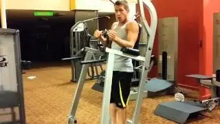 How to do captain's chair leg raises - Andy Frisch