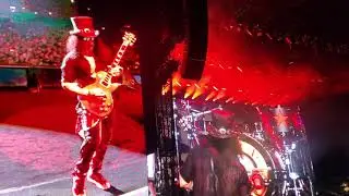 Slash Guitar Solo/Intro to Sweet Child of Mine...Allegiant Stadium Las Vegas August 2021