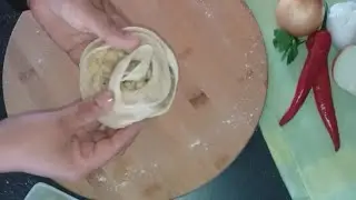 Aloo ke parathy || Layered Potatoes Stuffed Flat Bread @Amina's Gulzaria
