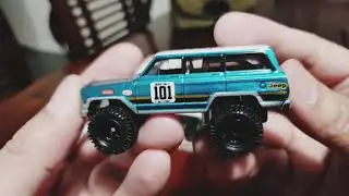 Opening the Hot Wheels Desert Rally Car Culture Set