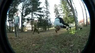Justyna Wallis // Roll on the slackline